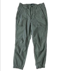 Ladies capris size 8/29 BBJ